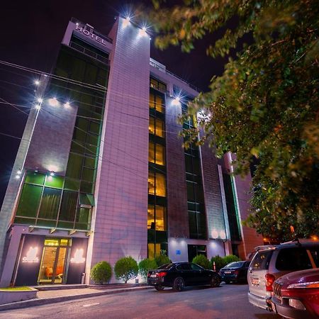 Capitol By Umbrella Hotel Tbilisi Buitenkant foto