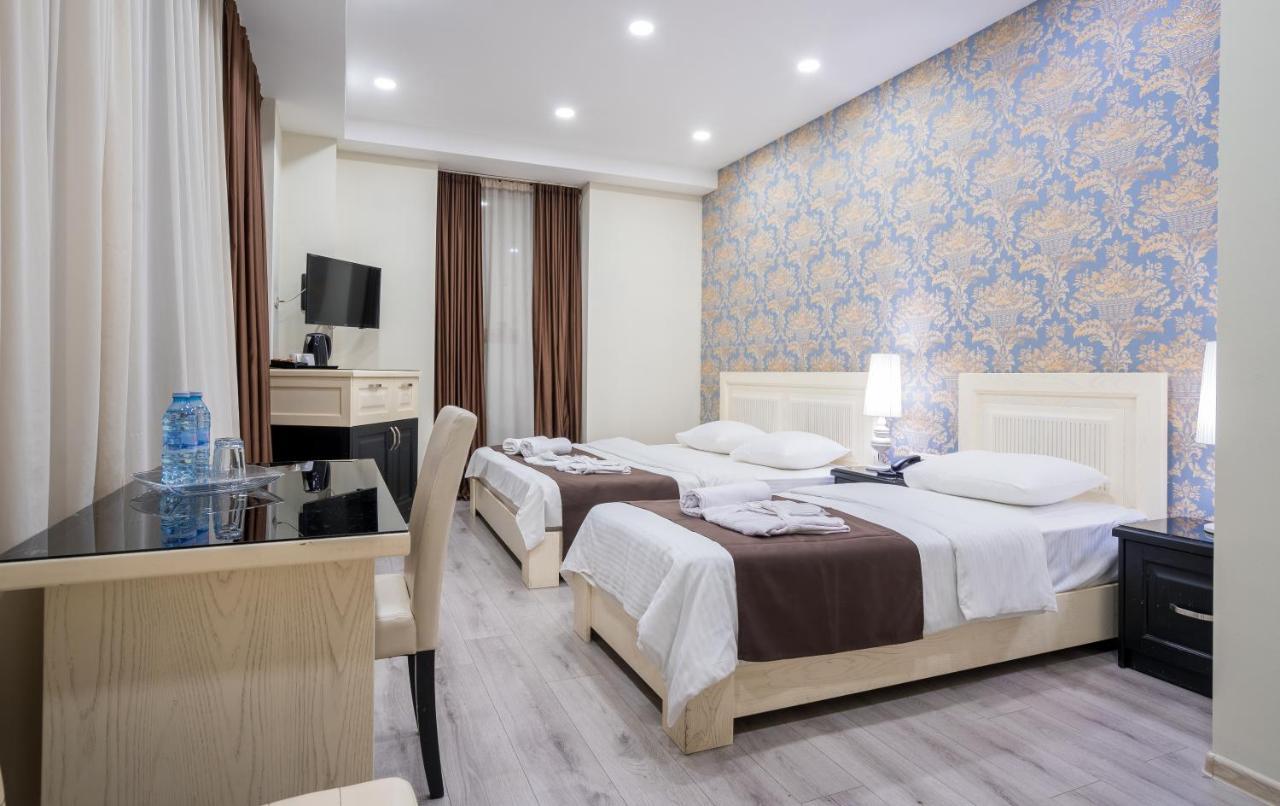 Capitol By Umbrella Hotel Tbilisi Buitenkant foto